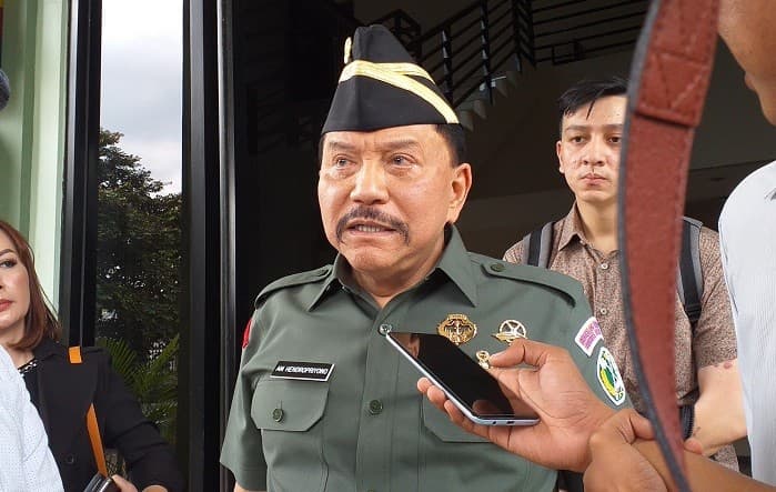 Profesor Intelijen Hendropriyono Tegas Beri Ultimatum Politisi Tidak Jadi Penunggang Gelap di Kerusuhan Demo - Image