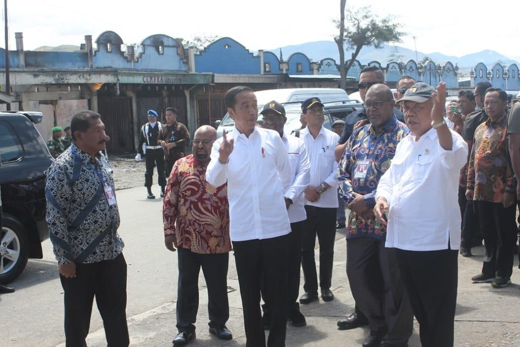 Jokowi Perintahkan Rehabilitasi Pasar di Wamena Dipercepat - Image