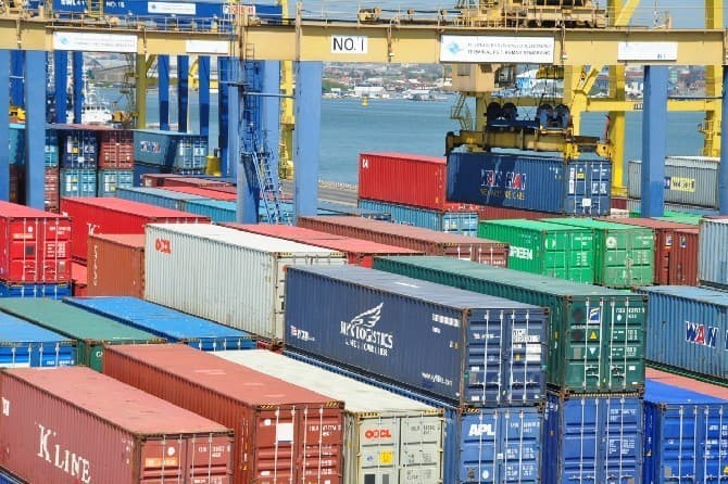 Pelindo III Catatkan Pertumbuhan Arus Kapal dan Petikemas - Image