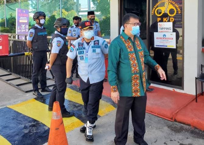 Dapat Remisi Khusus Lebaran, 15 Napi Lapas Narkotika Langsung Bebas - Image