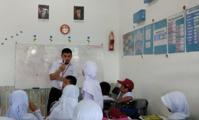 Setengah Juta Lebih Guru Honorer Sudah Jadi ASN PPPK - Image