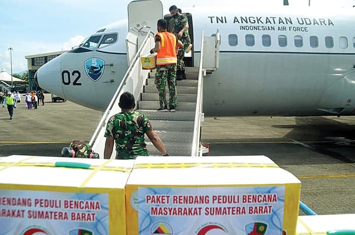 Menyisir Pasien, Mengumpulkan Rendang, untuk Bantu Korban Gempa Sulbar - Image
