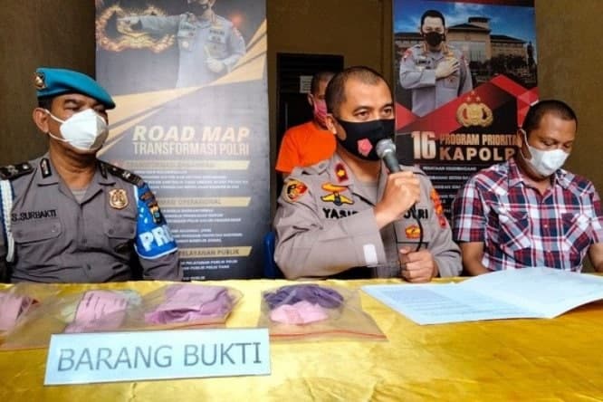 Lecehkan Dua Anak Kandung, Guru SMK di Medan Ditangkap Polisi - Image