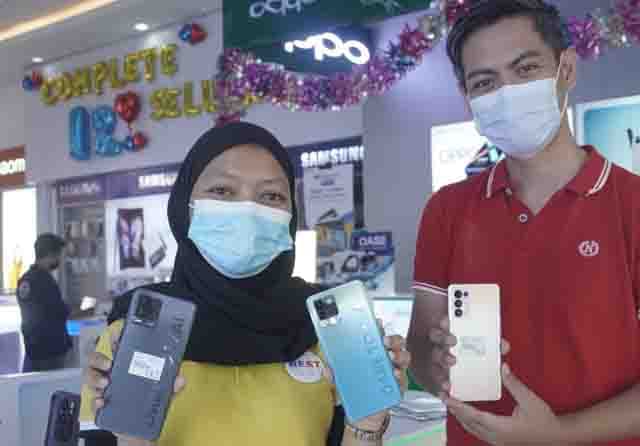 Smartphone Pecah atau Rusak Kena Air Langsung Diganti Baru - Image