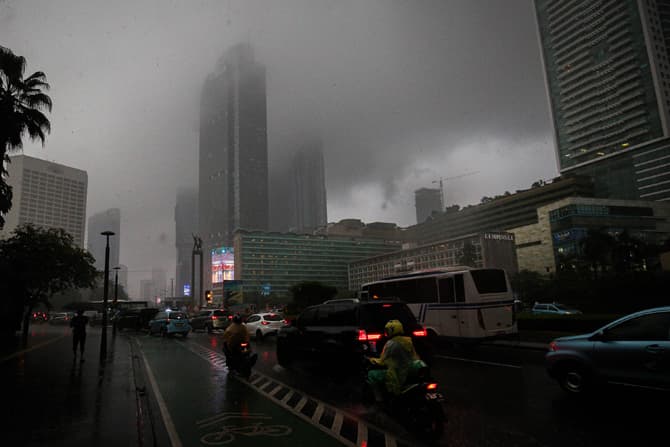 Malam Ini Jaksel dan Jaktim Bakal Diguyur Hujan Disertai Angin Kencang - Image