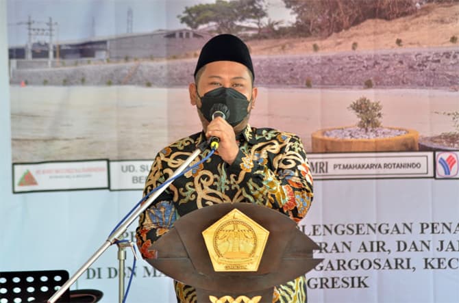 Pemkab Gresik Daftarkan Pekerja Rentan Desa Dalam BPJS Ketenagakerjaan - Image