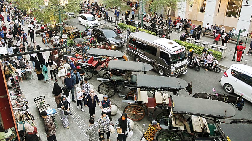 Gelombang Omicron: Jateng, Jatim, dan Jogjakarta Waspada - Image