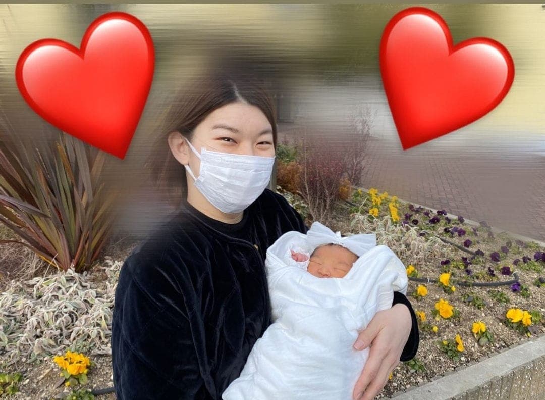 Kabar Bahagia, Ayaka Takahashi Umumkan Kelahiran Bayi Perempuannya - Image