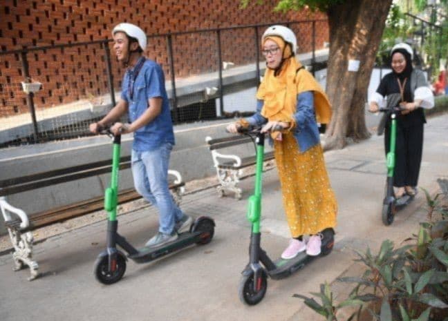 Gubernur Jogjakarta Larang Penggunaan Skuter Listrik di Malioboro - Image