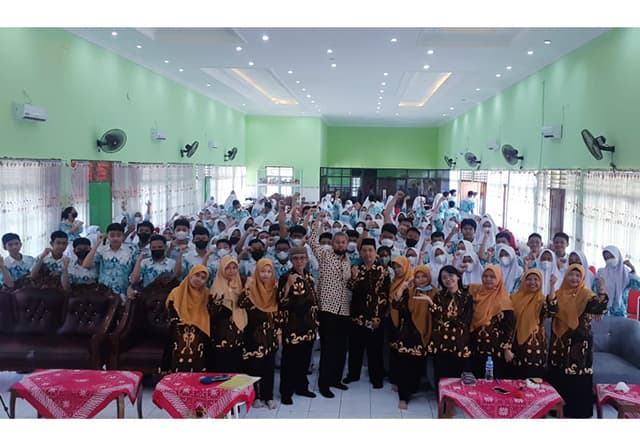 Selaras sebagai Sekolah Penggerak, Konsisten Gerakkan Budaya Literasi - Image