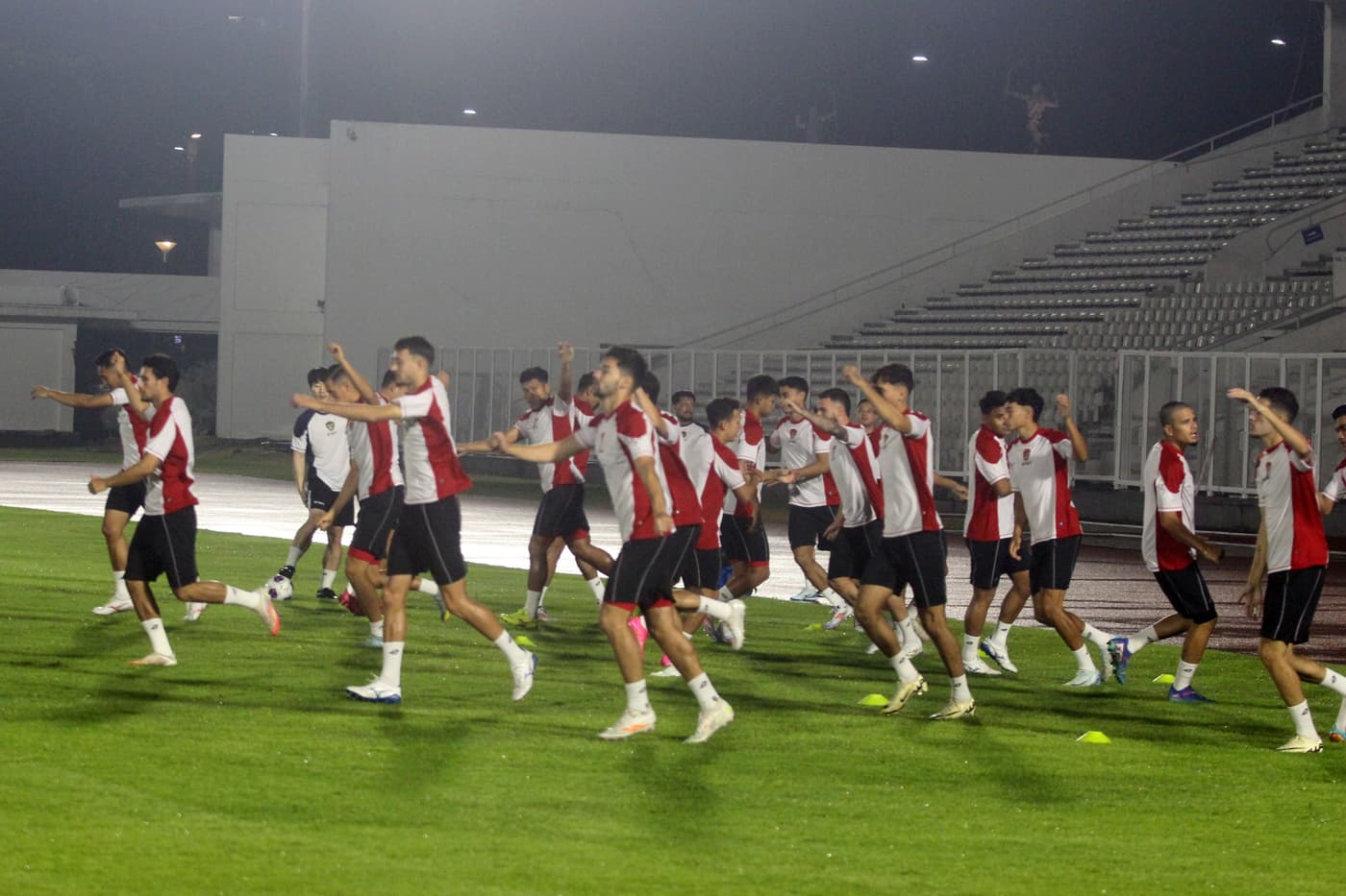 Timnas Indonesia melakukan latihan resmi jelang pertandingan melawan Timnas Australia pada laga kedua Grup C putaran ketiga Kualifikasi Piala Dunia 2026 Zona Asia di Stadion Madya, kompleks Gelora Bung Karno, Senayan, Jakarta, Senin (9/9/2024). (Dery Ridw - Image