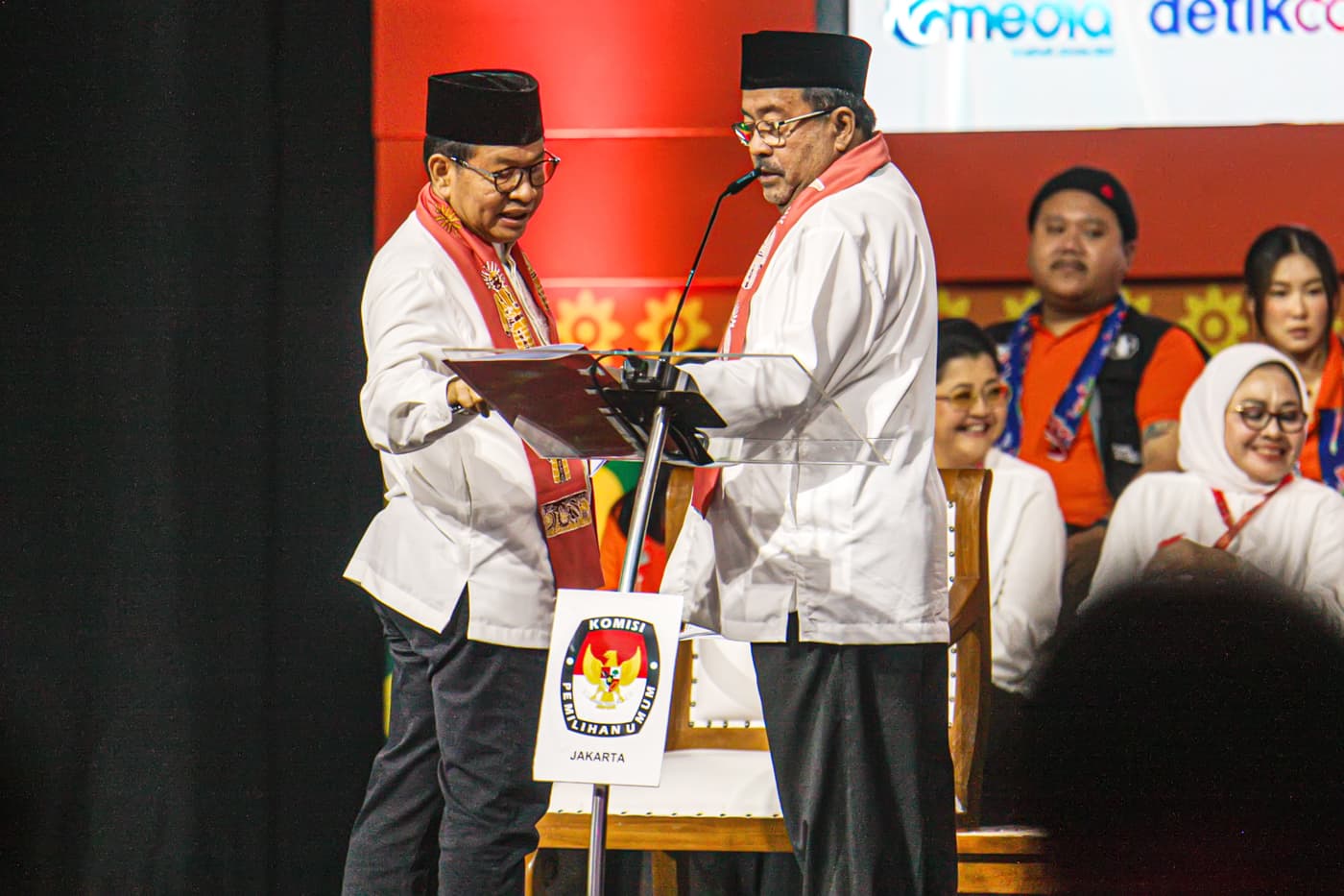 Pasangan Calon Gubernur dan Wakil Gubernur DKI Jakarta nomor urut 3 Pramono Anung menyampaikan visi-misi pada debat kedua pasangan Calon Gubernur dan Wakil Gubernur DKI Jakarta tahun 2024 di Beach City International Stadium, Ancol, Jakarta, Minggu (27/10 - Image