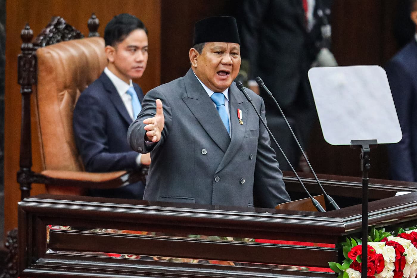 Presiden RI Prabowo Subianto (kanan) di dampingi Wakil Presiden RI Gibran Rakabuming Raka (kiri) menyampaikan pidato kenegaraan pada Sidang Tahunan MPR dan Sidang Bersama DPR - DPD Tahun 2025 di Gedung Nusantara, Kompleks Parlemen, Senayan, Jakarta, Jumat - Image
