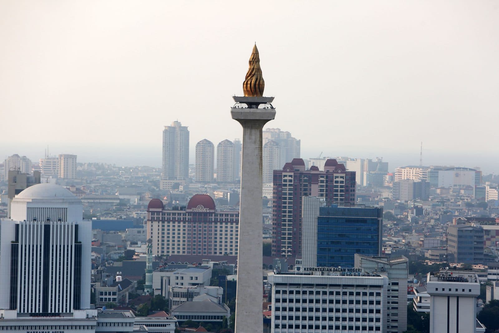 Pemandangan Monumen Nasional (Monas) yang berada di jantung kota Jakarta, Selasa (27/8/2019). Pemerintah memutuskan akan memindahkan Ibu Kota Negara dari Jakarta ke sebagian Kabupaten Penajam Paser Utara dan sebagian di Kabupaten Kutai Kartanegara Provins - Image