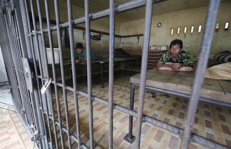 Suasana Kerangkeng manusia yang berada di kediaman pribadi Bupati Langkat nonaktif Terbit Rencana Peranginangin di Desa Raja Tengah, Kecamatan Kuala, Kabupaten Langkat, Sumatera Utara, Rabu (26/1/2022). Saat KPK melakukan OTT terhadap Bupati Langkat, dite - Image