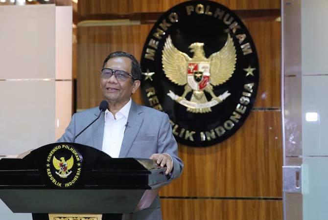 Menkopolhukam Mahfud MD memberikan keterangan terkait pernyataan Kapolri terhadap penuntasan kasus kematian Brigadir Joshua di Kantor Menkopolhukam di Jakarta, Selasa (9/8/2022) Pemerintah memberikan apresiasi kepada Kapolri dan Jajarannya terkait kemajua - Image